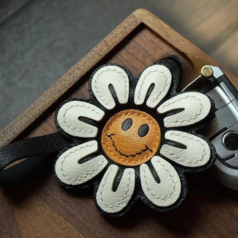 พวงกุญแจดอกทานตะวัน 1 ชิ้น ดีไ - Car Accessories Gift Ideas บทวิจารณ์และราคา